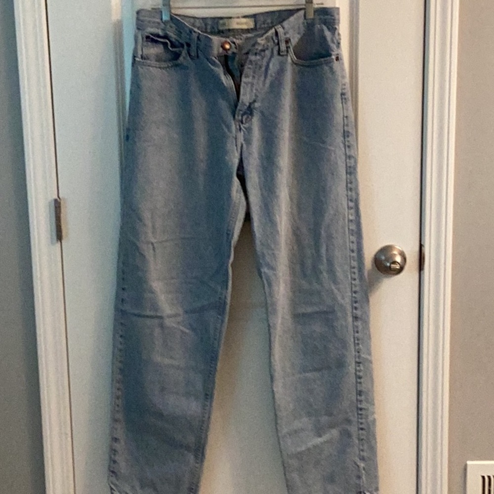 Men’s Lee relaxed fit light wash.